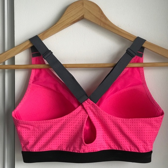 Victoria Secret sports bra - Picture 2 of 2